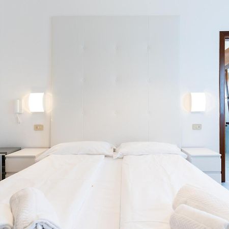 Hotel Regina カオルレ エクステリア 写真