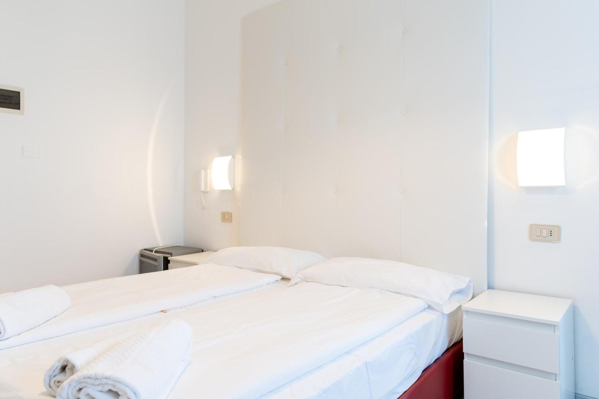 Hotel Regina カオルレ エクステリア 写真